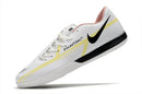 Chuteira React Phantom GT Pro – Futsal Elegante