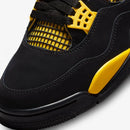 Air Jordan 4 – Thunder Clássico