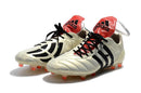 Chuteira Predator Mania Champagne – Campo Exclusivo