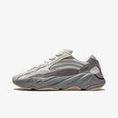 Yeezy Boost 700 V2 – Tephra Clássico